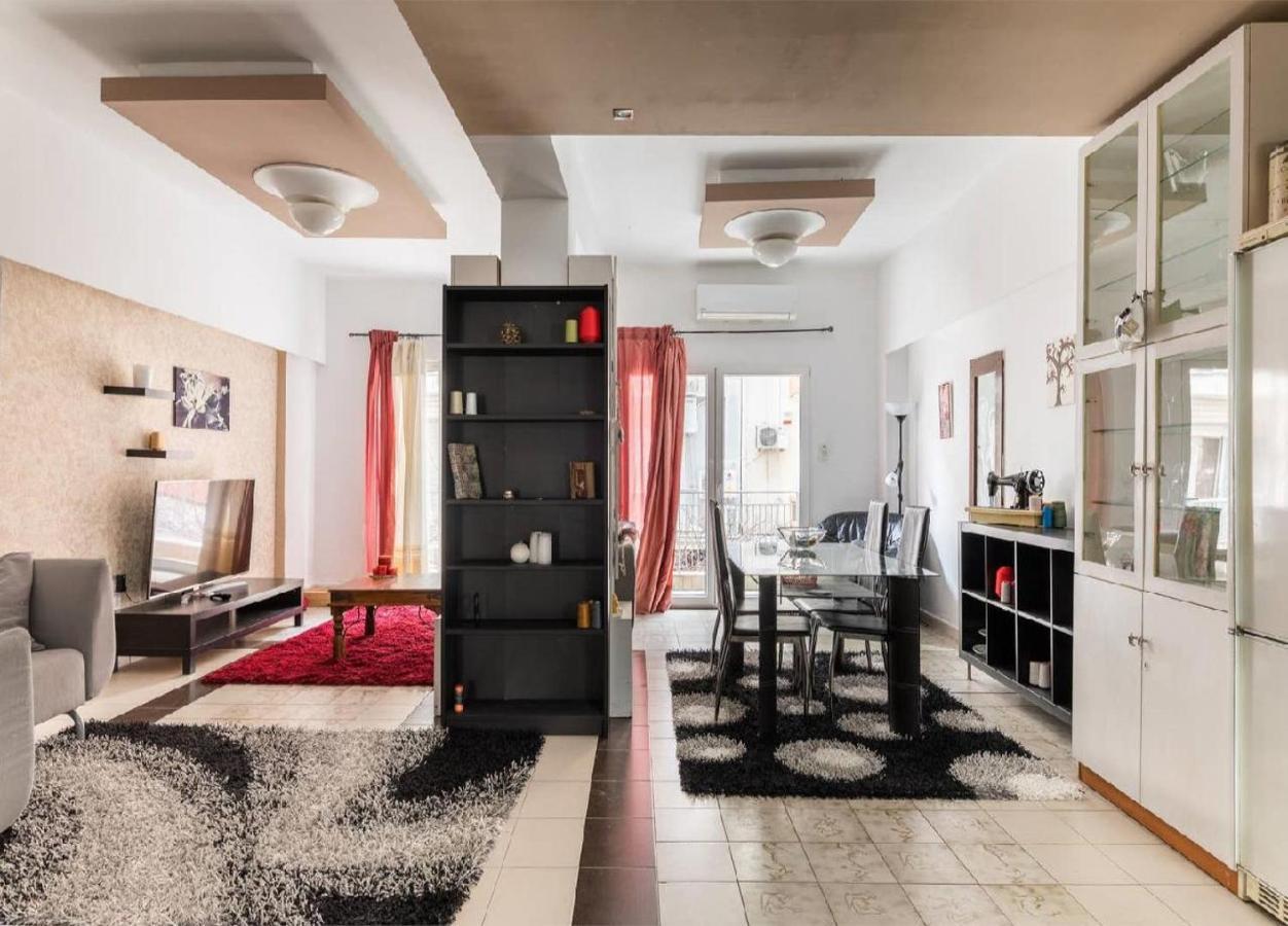 شقة 2Bd- Perfect Location With Square View سالونيك المظهر الخارجي الصورة