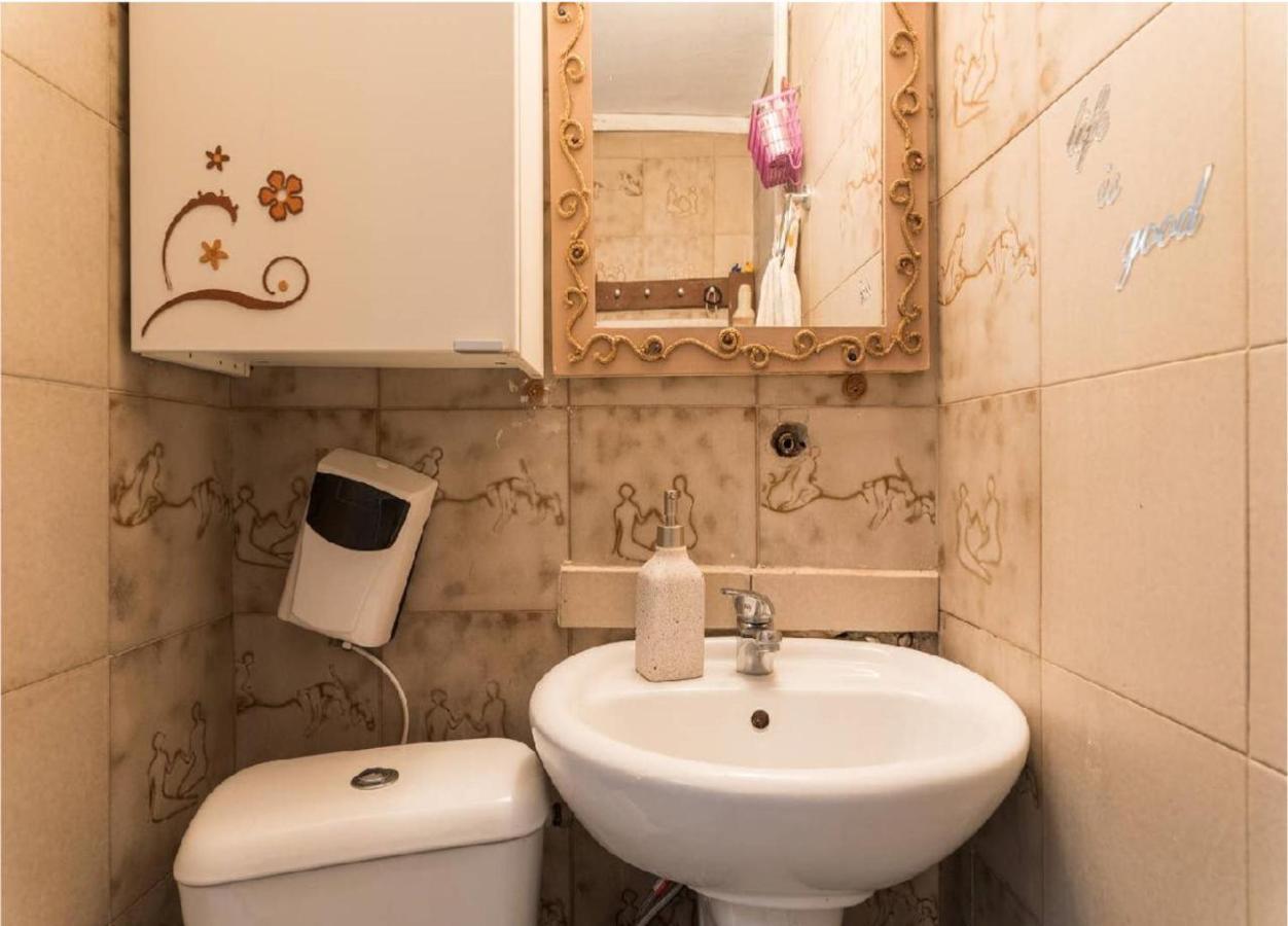 شقة 2Bd- Perfect Location With Square View سالونيك المظهر الخارجي الصورة