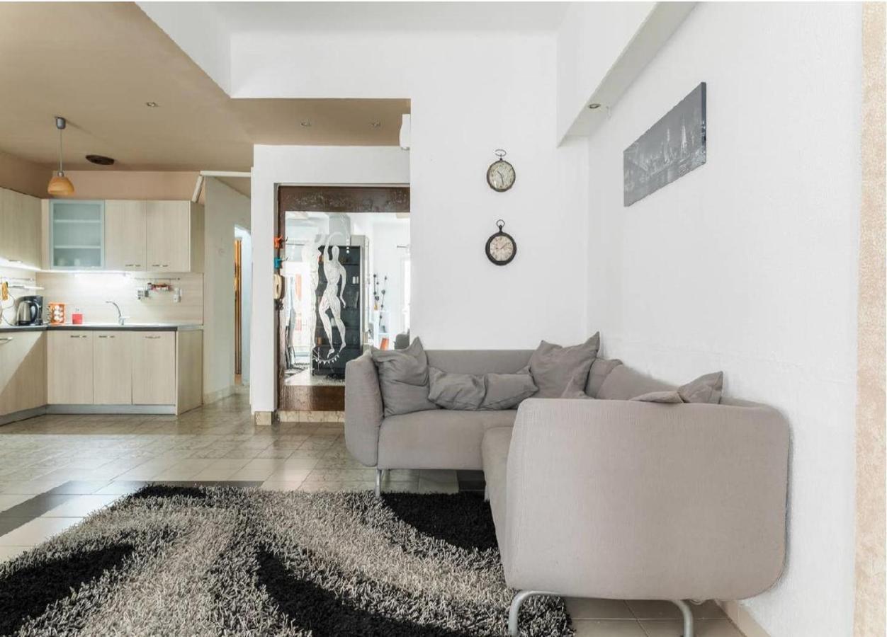 شقة 2Bd- Perfect Location With Square View سالونيك المظهر الخارجي الصورة
